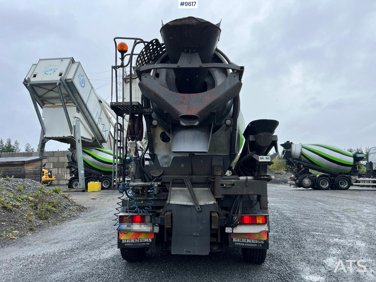 Scania R124 tridem with LAXO quick release / Concrete truck - Betonmixer: afbeelding 4 Scania R124 tridem with LAXO quick release / Concrete truck - Betonmixer: afbeelding 4