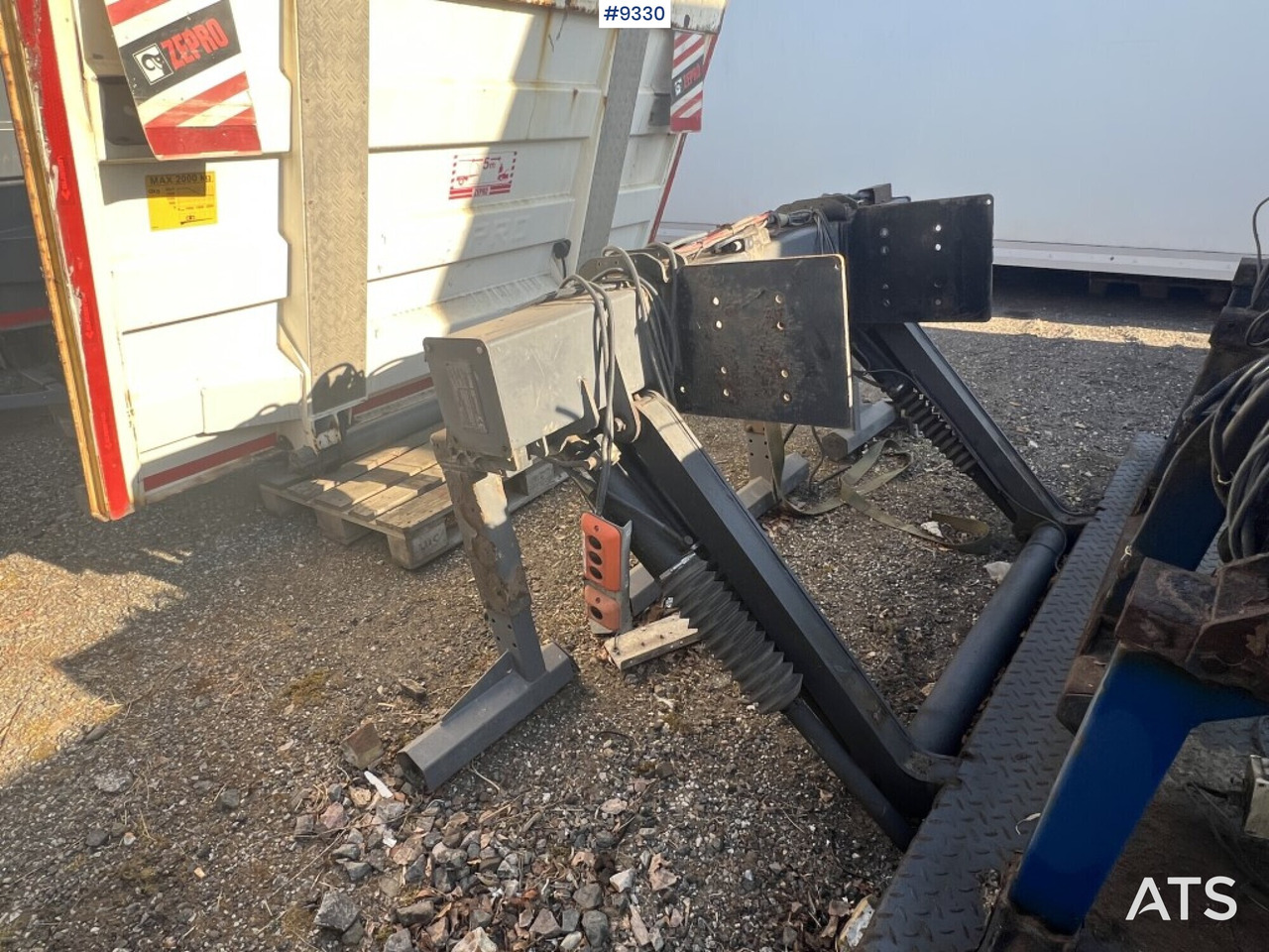 Tail lift Zepro Z2000-175MA - Laadklep: afbeelding 2 Tail lift Zepro Z2000-175MA - Laadklep: afbeelding 2