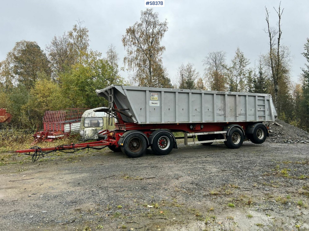 Tipper trailer, Fruehauf TP-87 with dump body Benalu - Kipper aanhangwagen: afbeelding 2 Tipper trailer, Fruehauf TP-87 with dump body Benalu - Kipper aanhangwagen: afbeelding 2