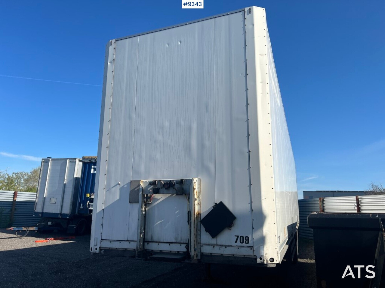 Trailer- SCHMITZ CARGOBULL - Gesloten oplegger: afbeelding 1 Trailer- SCHMITZ CARGOBULL - Gesloten oplegger: afbeelding 1