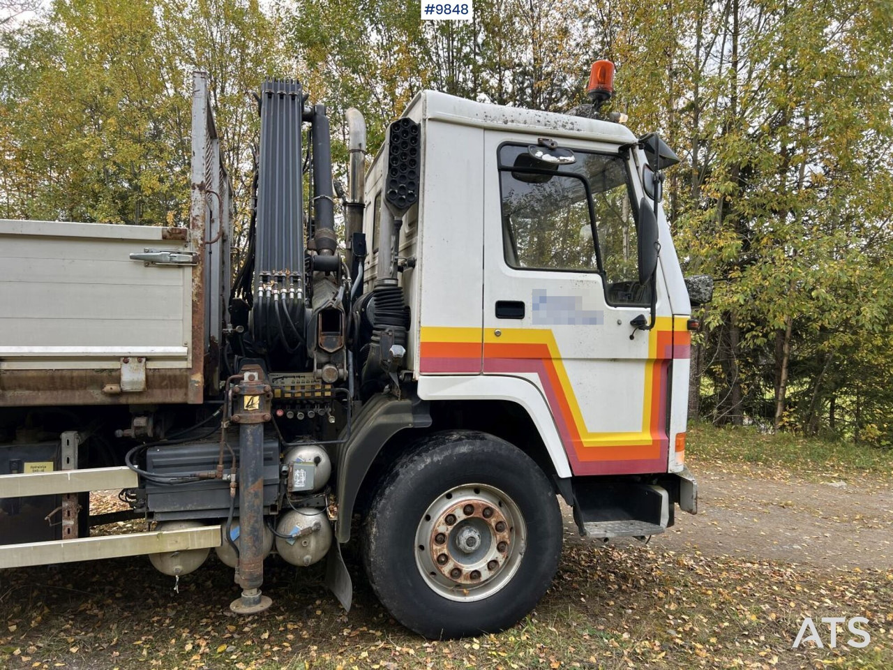 VOLVO FL7 4X2 Crane truck/Dump truck with Hiab071 crane - Kipper vrachtwagen: afbeelding 4 VOLVO FL7 4X2 Crane truck/Dump truck with Hiab071 crane - Kipper vrachtwagen: afbeelding 4