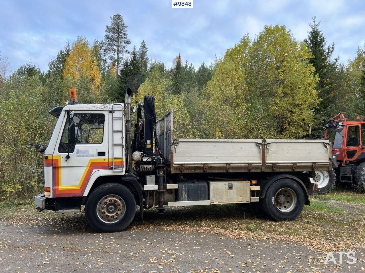 VOLVO FL7 4X2 Crane truck/Dump truck with Hiab071 crane - Kipper vrachtwagen: afbeelding 3 VOLVO FL7 4X2 Crane truck/Dump truck with Hiab071 crane - Kipper vrachtwagen: afbeelding 3