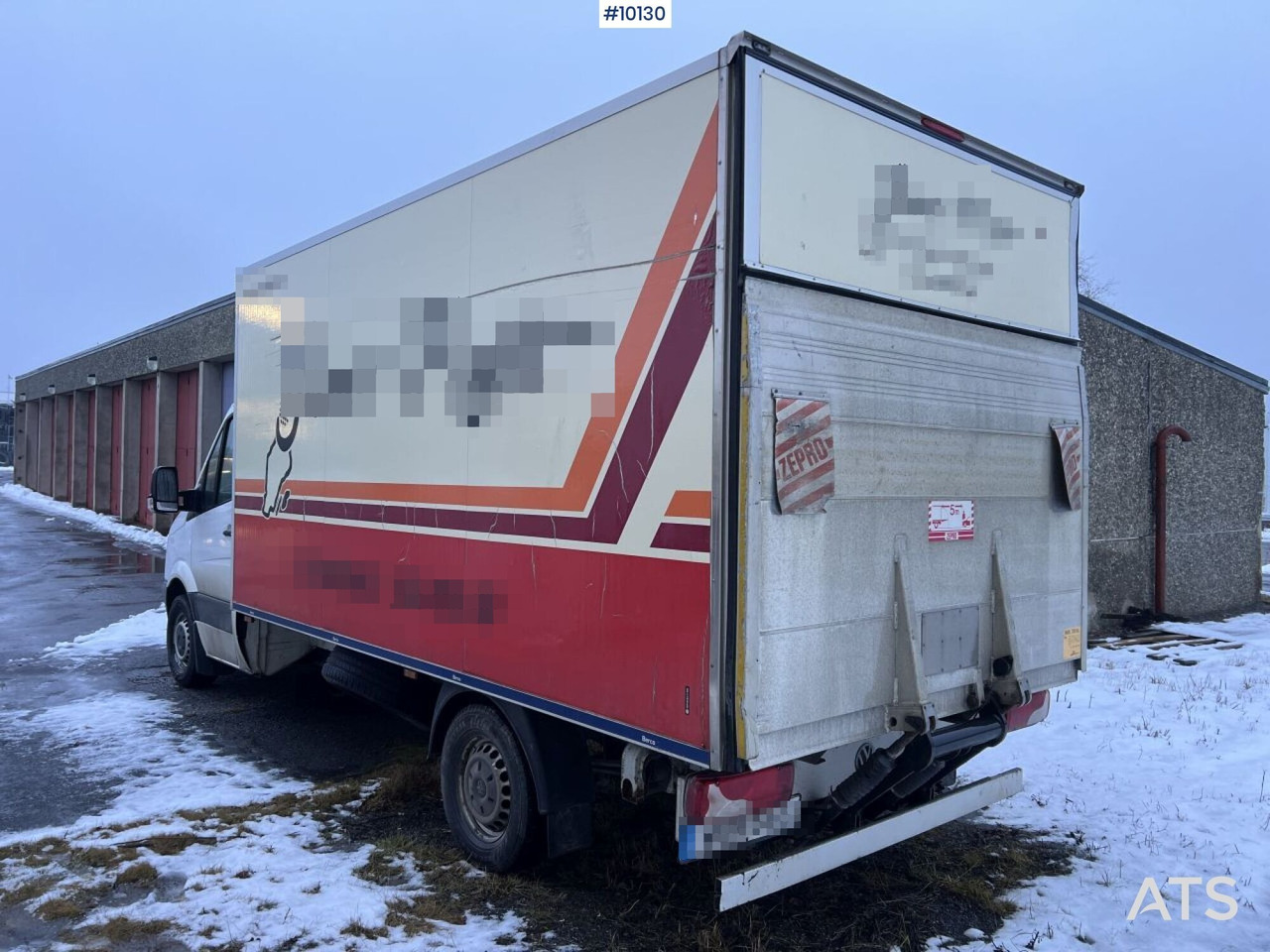 VW Volkswagen Crafter van with tailgate lift - Reparation OBJECT - Bestelwagen gesloten laadbak: afbeelding 5 VW Volkswagen Crafter van with tailgate lift - Reparation OBJECT - Bestelwagen gesloten laadbak: afbeelding 5