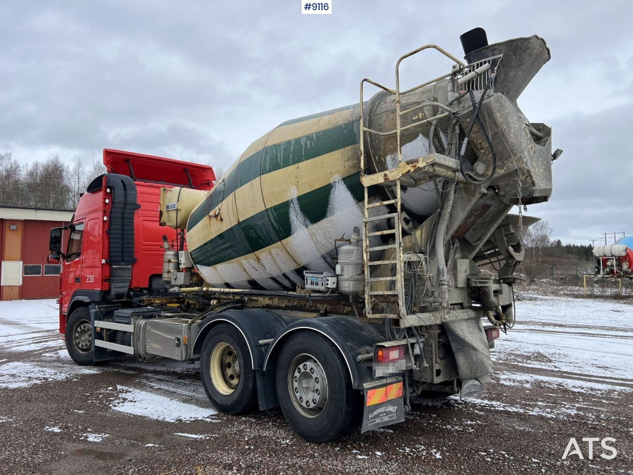 Volvo FM 6X2 Quick lock with concrete rotator (VIDEO) - Betonmixer: afbeelding 4 Volvo FM 6X2 Quick lock with concrete rotator (VIDEO) - Betonmixer: afbeelding 4