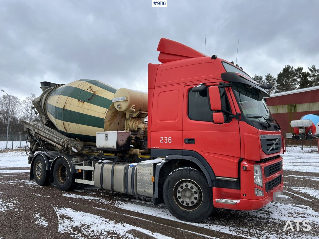 Volvo FM 6X2 Quick lock with concrete rotator (VIDEO) - Betonmixer: afbeelding 2 Volvo FM 6X2 Quick lock with concrete rotator (VIDEO) - Betonmixer: afbeelding 2