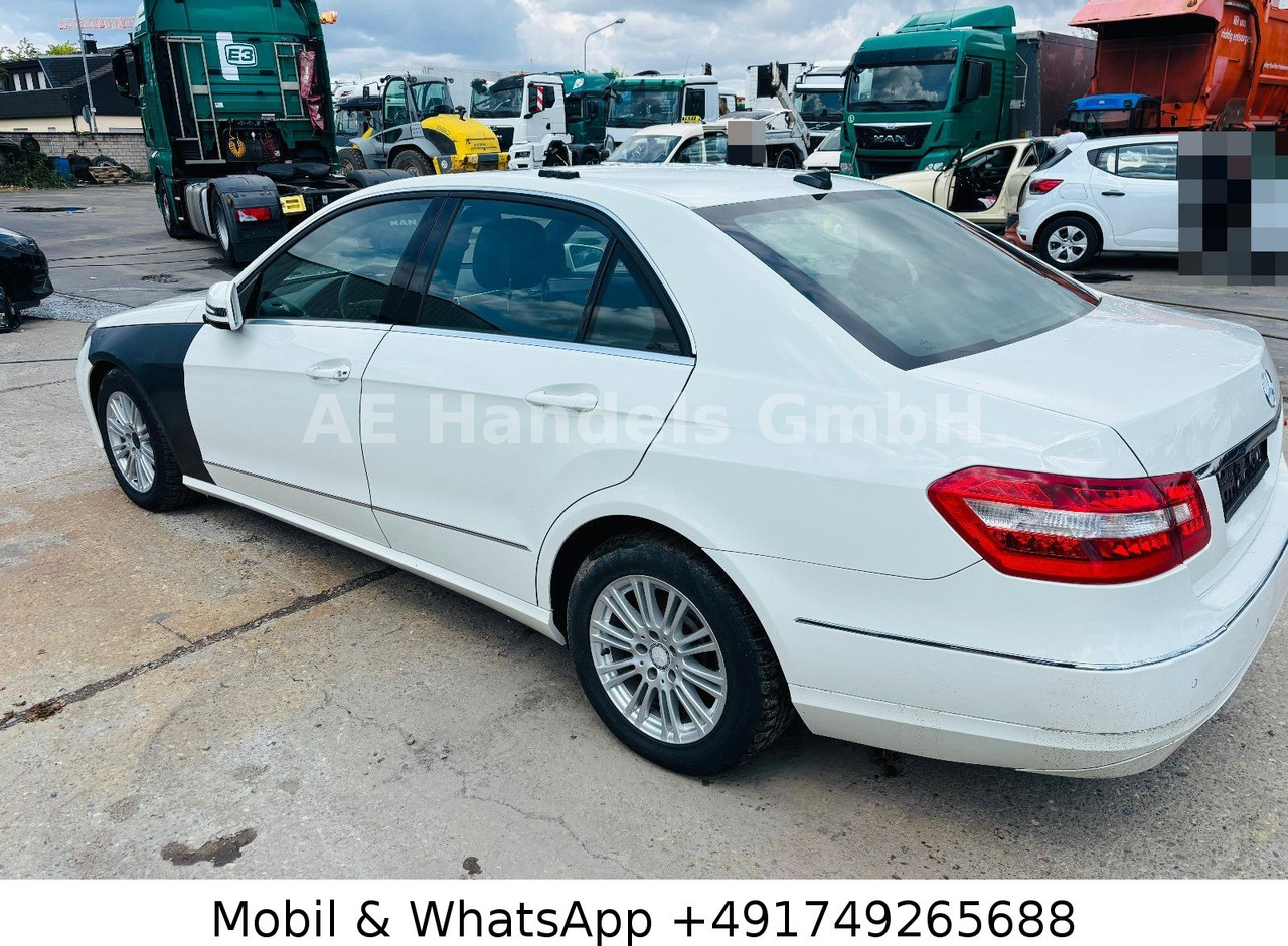 Mercedes-Benz E 200 CDI BlueEFFICIENCY ELEGANCE *PDC/Tempomat - Sedan: afbeelding 2 Mercedes-Benz E 200 CDI BlueEFFICIENCY ELEGANCE *PDC/Tempomat - Sedan: afbeelding 2