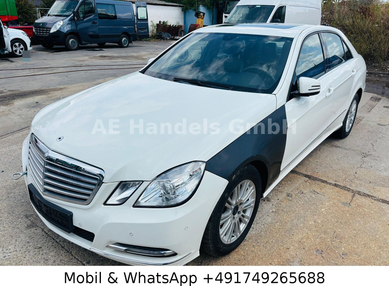 Mercedes-Benz E 200 CDI BlueEFFICIENCY ELEGANCE *PDC/Tempomat - Sedan: afbeelding 1 Mercedes-Benz E 200 CDI BlueEFFICIENCY ELEGANCE *PDC/Tempomat - Sedan: afbeelding 1