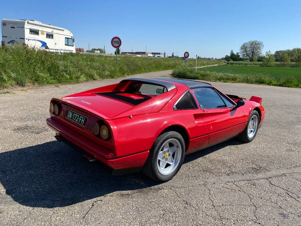 Ferrari 328 GTS / Origine Française endommagé - Personenwagen: afbeelding 5 Ferrari 328 GTS / Origine Française endommagé - Personenwagen: afbeelding 5