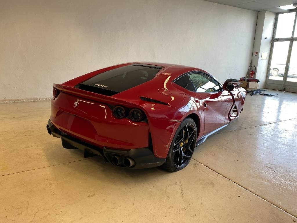 Ferrari 812 SUPERFAST / ROSSO 70ANNI endommagé - Personenwagen: afbeelding 5 Ferrari 812 SUPERFAST / ROSSO 70ANNI endommagé - Personenwagen: afbeelding 5
