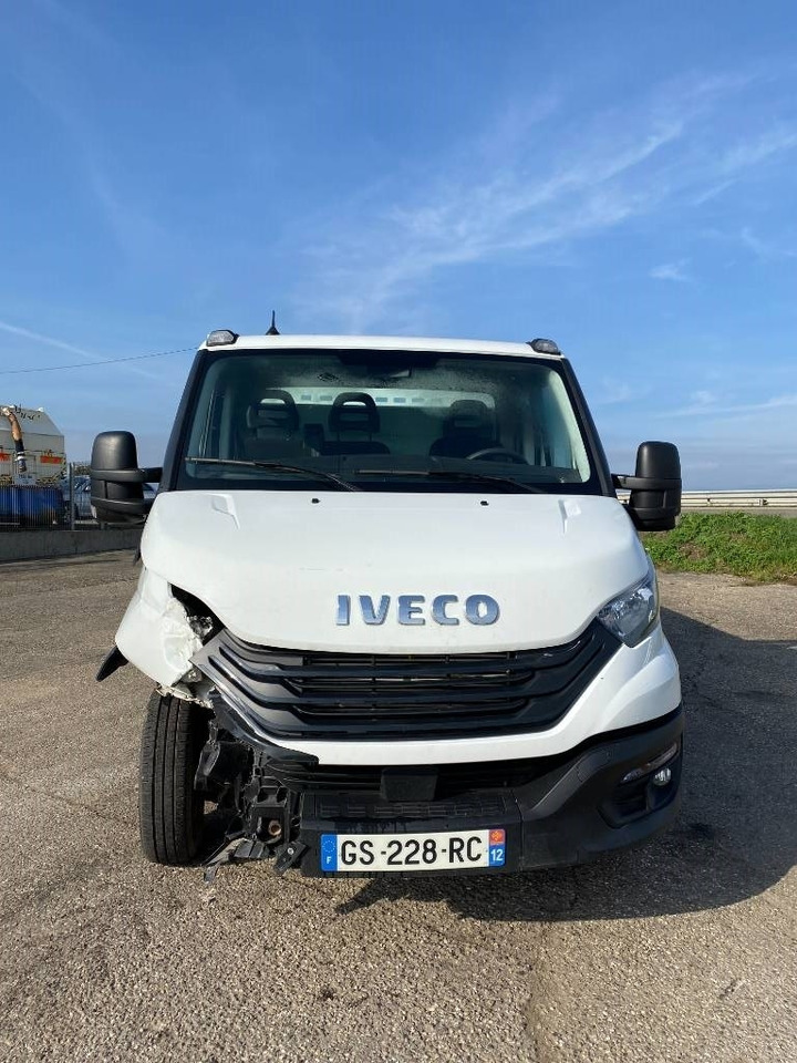 Iveco DAILY 35-180/35C18 3.0-180 M/Jet endommagé - Bestelwagen open laadbak: afbeelding 2 Iveco DAILY 35-180/35C18 3.0-180 M/Jet endommagé - Bestelwagen open laadbak: afbeelding 2