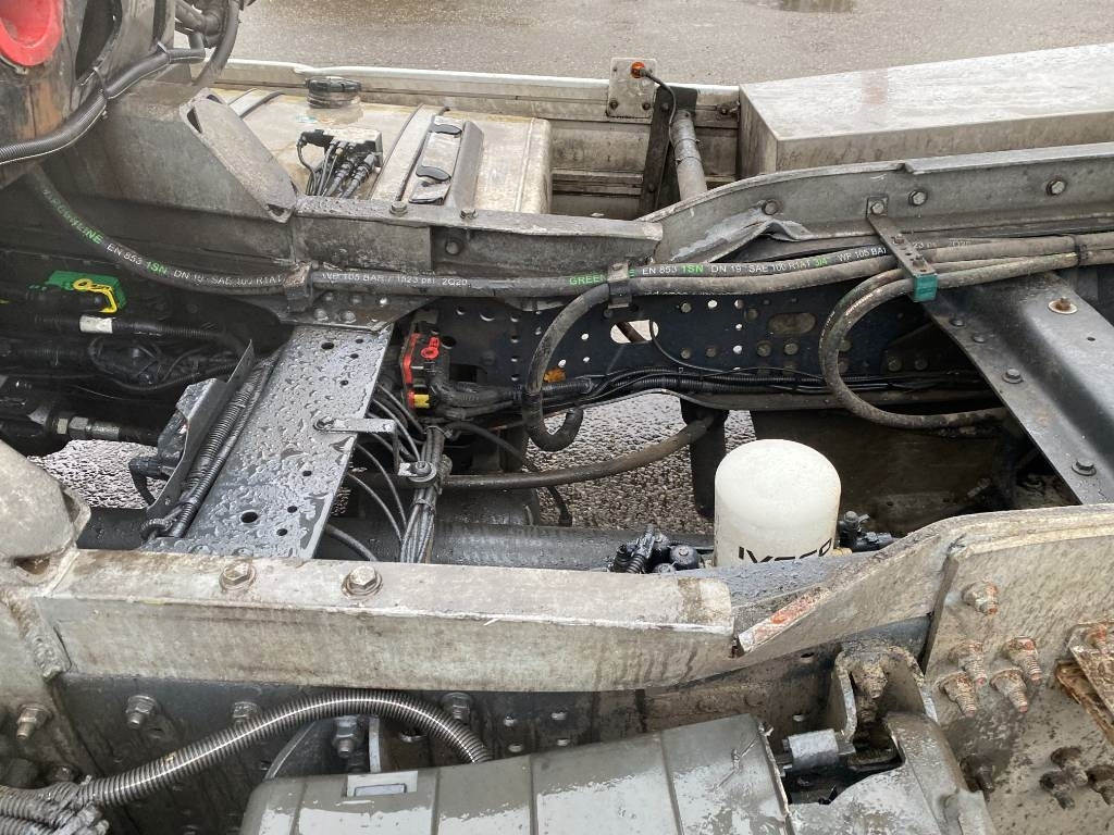 Autovrachtwagen vrachtwagen Iveco S WAY480 /FIAULT PF60 +GRUE HMF endommagée: afbeelding 14