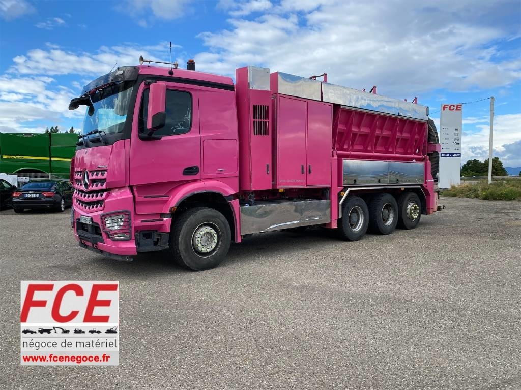 Mercedes-Benz ACTROS 3251/RSP ESE6-RD8000 endommagée - Vacuümwagen: afbeelding 1 Mercedes-Benz ACTROS 3251/RSP ESE6-RD8000 endommagée - Vacuümwagen: afbeelding 1