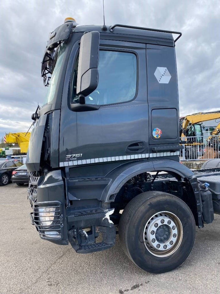 Chassis vrachtwagen Mercedes-Benz AROCS 3751 8x4 / 1er Main endommagé: afbeelding 16