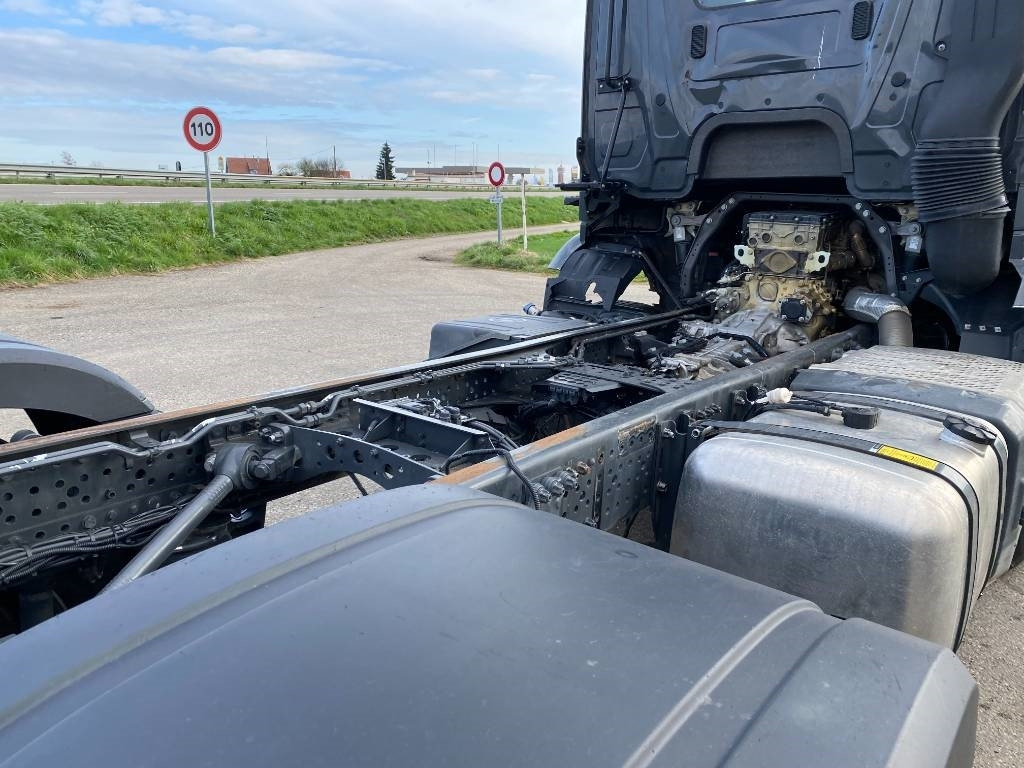 Chassis vrachtwagen Mercedes-Benz AROCS 3751 8x4 / 1er Main endommagé: afbeelding 37