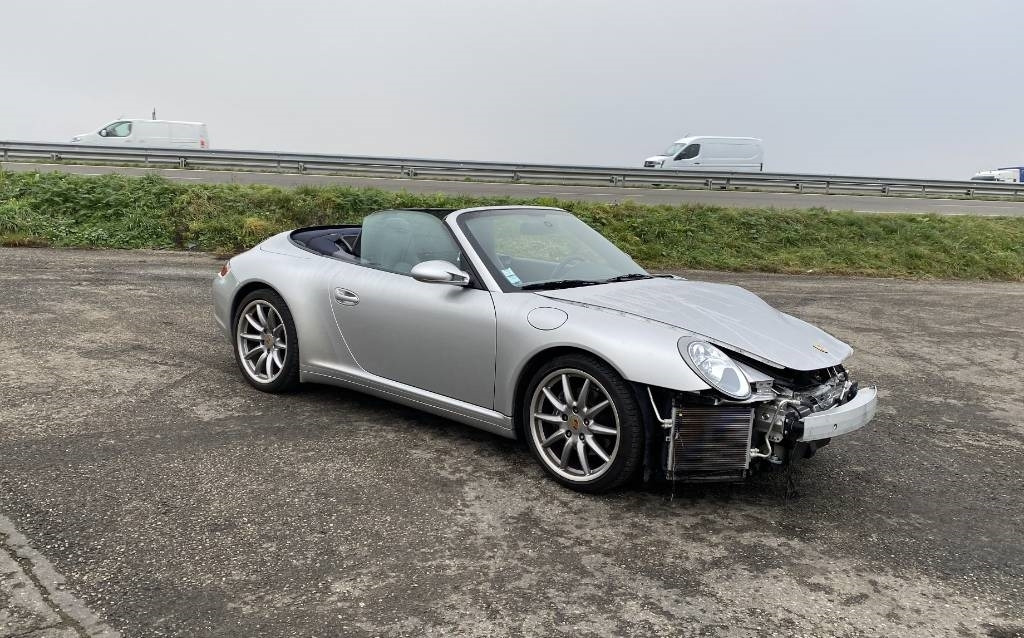 Porsche 911/997 Carrera 4 / 3.6i Cabriolet endommagée - Personenwagen: afbeelding 5 Porsche 911/997 Carrera 4 / 3.6i Cabriolet endommagée - Personenwagen: afbeelding 5