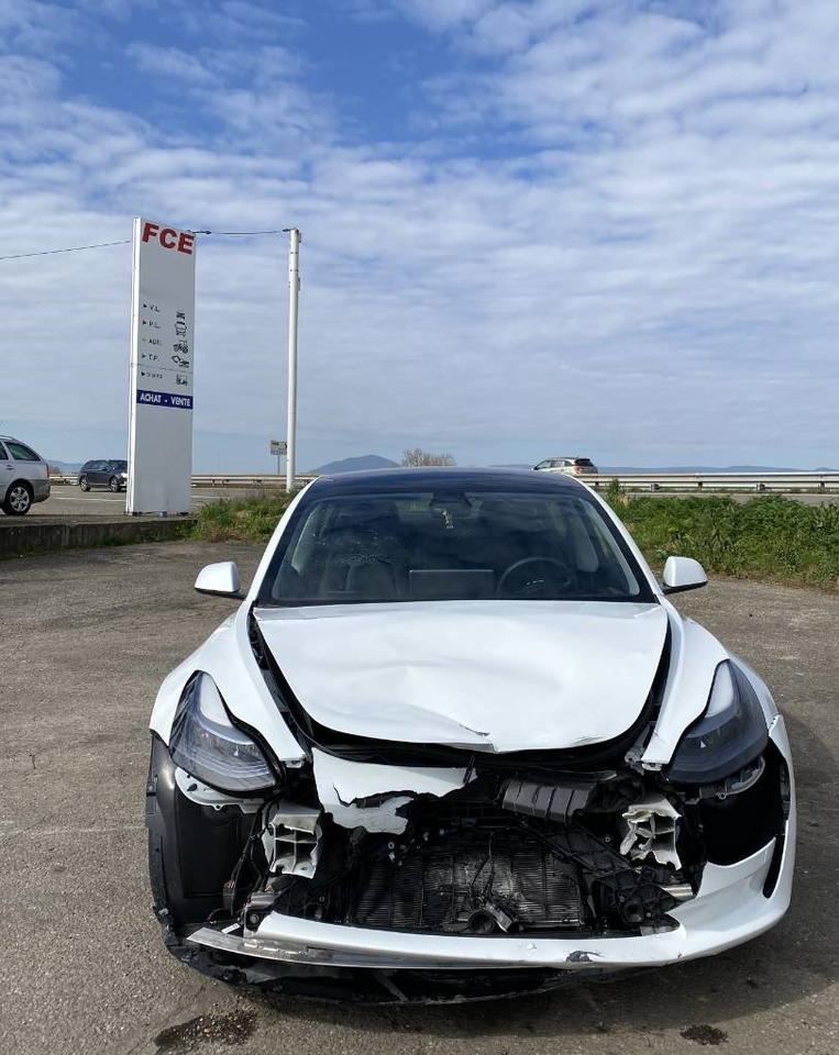 Tesla MODEL 3 - 5YJ3 Rwd Origine Française - Sedan: afbeelding 2 Tesla MODEL 3 - 5YJ3 Rwd Origine Française - Sedan: afbeelding 2