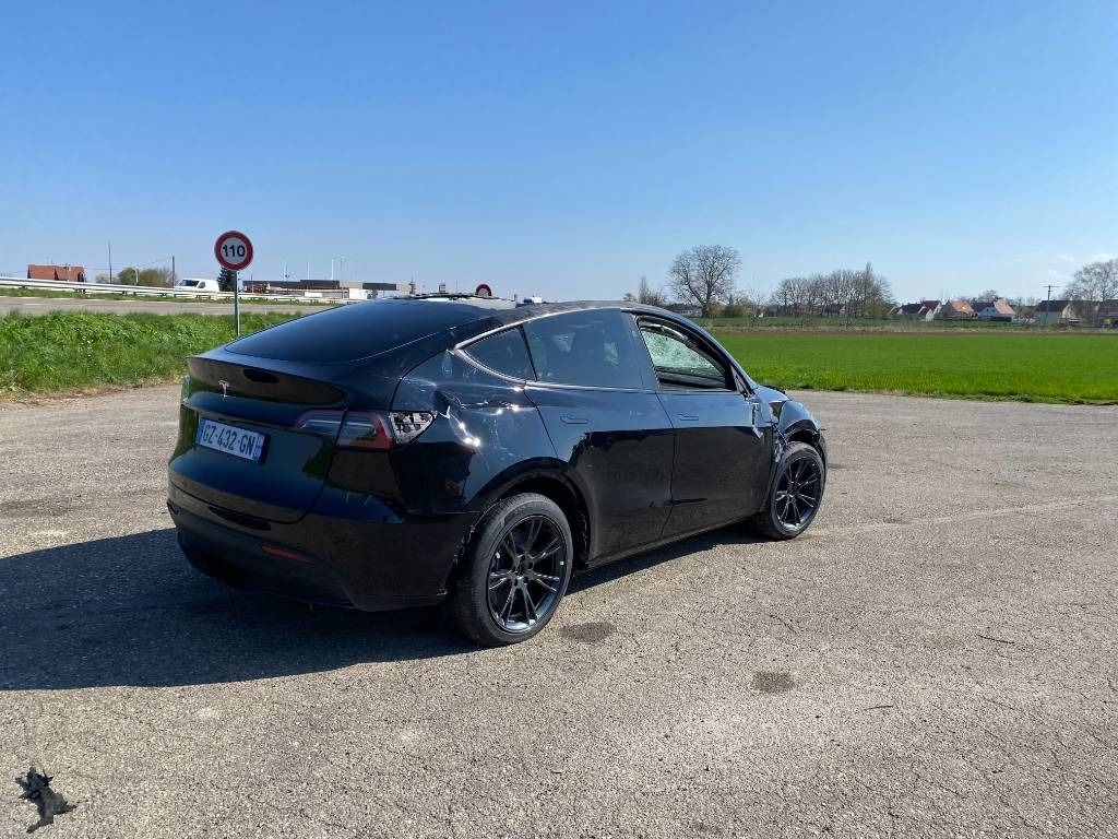 Tesla Model Y RWD/Origine Française endommagée - Personenwagen: afbeelding 5 Tesla Model Y RWD/Origine Française endommagée - Personenwagen: afbeelding 5