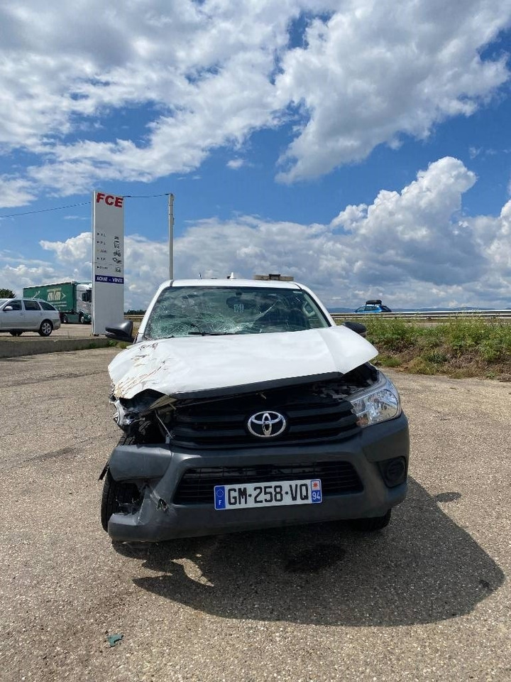 Toyota HILUX 2.4 D4D /MINIMAX COMBINE LONGWAY endommagé - Vacuümwagen: afbeelding 2 Toyota HILUX 2.4 D4D /MINIMAX COMBINE LONGWAY endommagé - Vacuümwagen: afbeelding 2