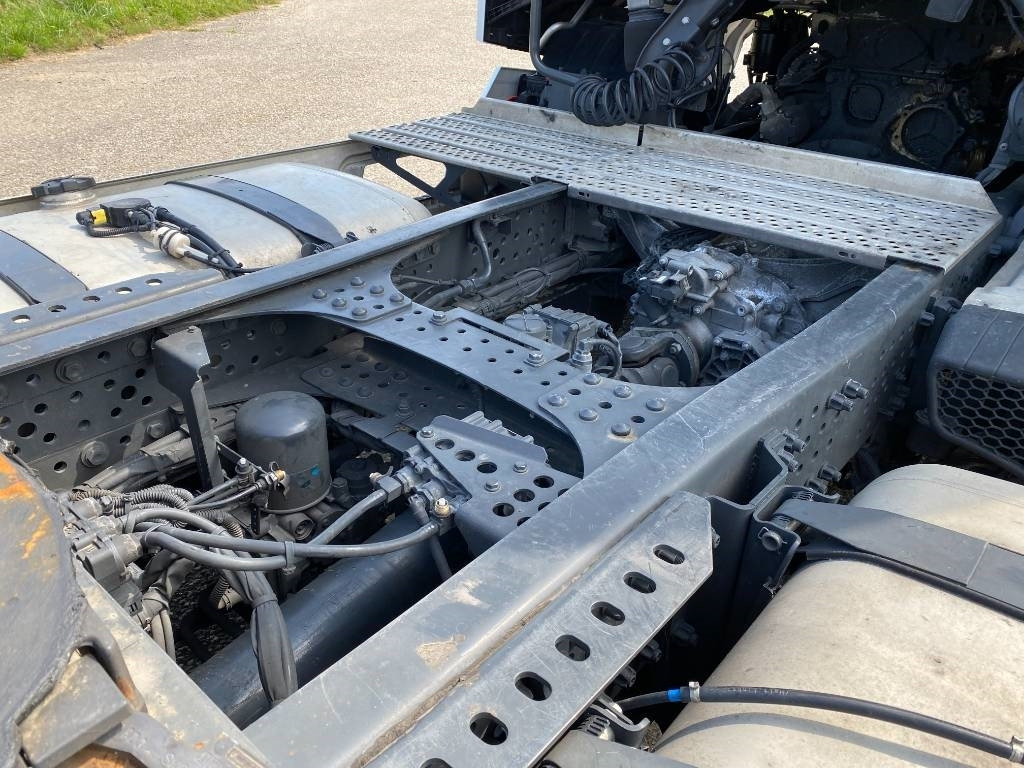 Trekker Mercedes-Benz 1845 Space Cab Suspension Pneumatique endommagé: afbeelding 32