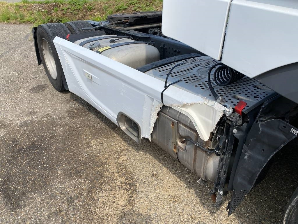 Trekker Mercedes-Benz 1845 Space Cab Suspension Pneumatique endommagé: afbeelding 37