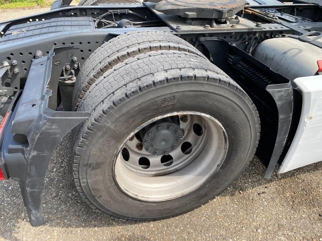 Trekker Mercedes-Benz 1845 Space Cab Suspension Pneumatique endommagé: afbeelding 30