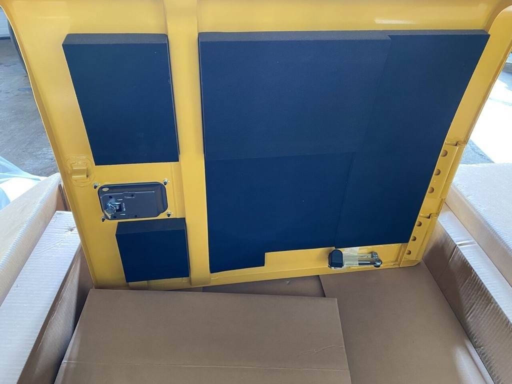 Volvo Pieces de carrosserie Neuve pour ECR 145EL - Carrosserie en exterieur voor Vrachtwagen: afbeelding 4 Volvo Pieces de carrosserie Neuve pour ECR 145EL - Carrosserie en exterieur voor Vrachtwagen: afbeelding 4