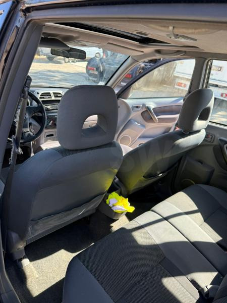 Toyota Rav 4 - Hatchback: afbeelding 5 Toyota Rav 4 - Hatchback: afbeelding 5