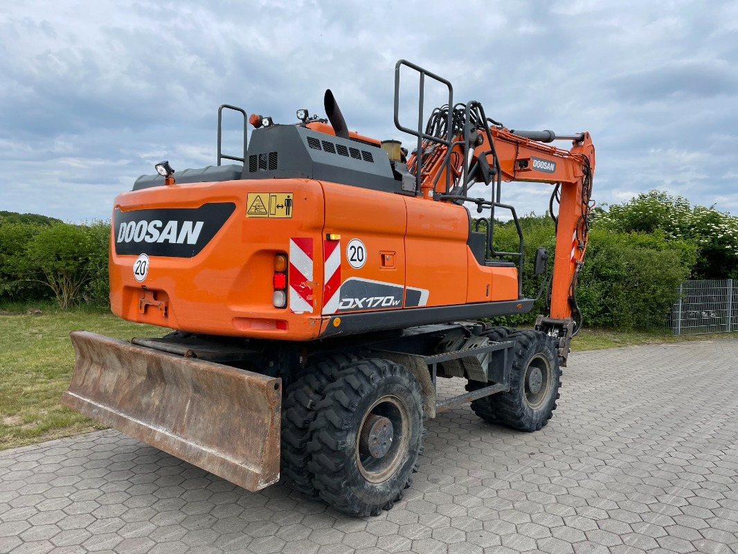Doosan DX170W-5 - Mobiele kraan: afbeelding 2 Doosan DX170W-5 - Mobiele kraan: afbeelding 2