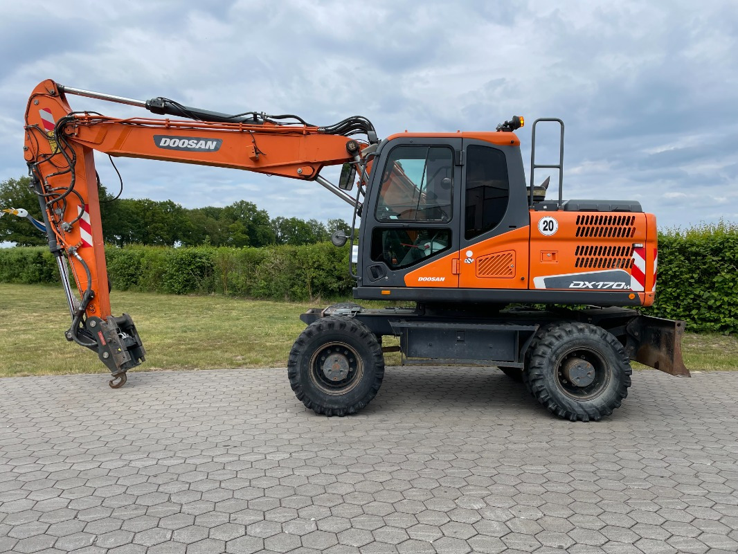 Doosan DX170W-5 - Mobiele kraan: afbeelding 3 Doosan DX170W-5 - Mobiele kraan: afbeelding 3
