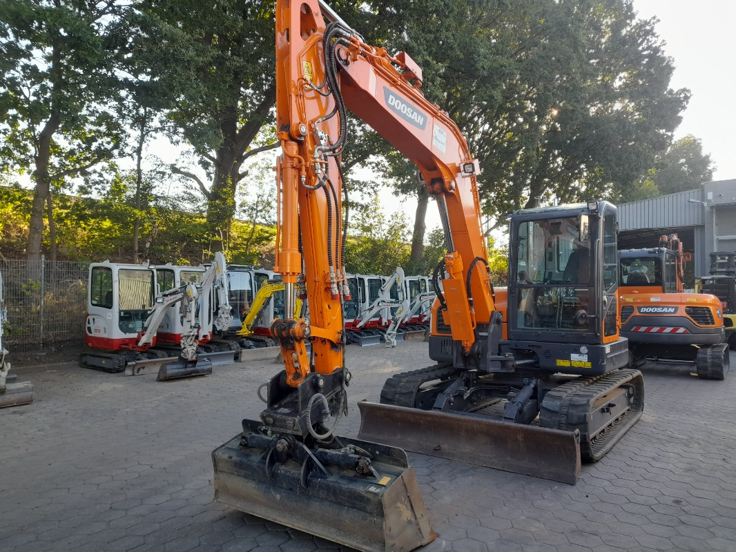 Doosan DX85R-3 - Graafmachine: afbeelding 1 Doosan DX85R-3 - Graafmachine: afbeelding 1