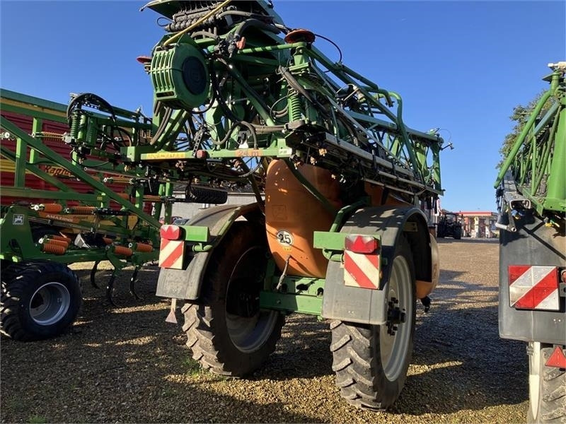 Amazone UX 4200 24m - Getrokken veldspuit: afbeelding 3 Amazone UX 4200 24m - Getrokken veldspuit: afbeelding 3