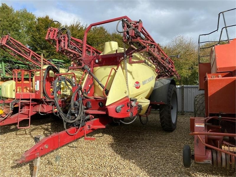 Hardi NAVIGATOR 6000L - Getrokken veldspuit: afbeelding 1 Hardi NAVIGATOR 6000L - Getrokken veldspuit: afbeelding 1