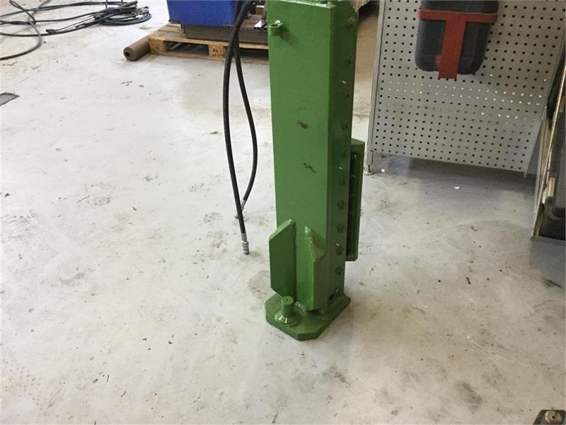 Krone Big X 630 Hitch BEMÆRK lang model - Hooi-/ Voedermachine: afbeelding 4 Krone Big X 630 Hitch BEMÆRK lang model - Hooi-/ Voedermachine: afbeelding 4