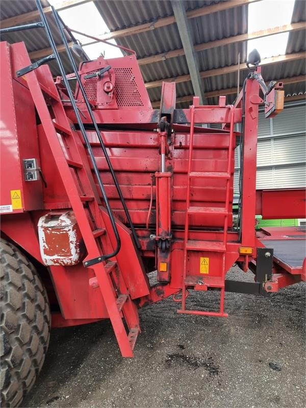 Massey Ferguson >190 bigpallepresser Parkland Ballevogn - Vierkante balenpers: afbeelding 4 Massey Ferguson >190 bigpallepresser Parkland Ballevogn - Vierkante balenpers: afbeelding 4