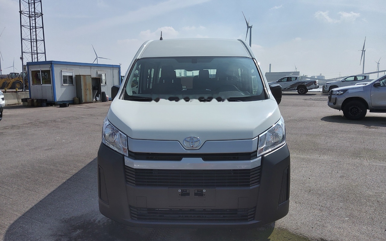 Toyota Hiace HIGH ROOF / TOIT HAUT 2.8L Diesel Manual base - Minibus, Personenvervoer: afbeelding 5 Toyota Hiace HIGH ROOF / TOIT HAUT 2.8L Diesel Manual base - Minibus, Personenvervoer: afbeelding 5