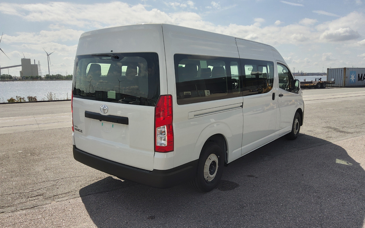 Toyota Hiace HIGH ROOF / TOIT HAUT 3.5L Petrol Manual - Minibus, Personenvervoer: afbeelding 5 Toyota Hiace HIGH ROOF / TOIT HAUT 3.5L Petrol Manual - Minibus, Personenvervoer: afbeelding 5