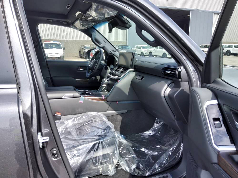 Nieuw SUV Toyota Land Cruiser 300 V6 VXR ZX 7 SEATERS / PLACES 3.5L Petrol Automatic AEOB: afbeelding 10 Nieuw SUV Toyota Land Cruiser 300 V6 VXR ZX 7 SEATERS / PLACES 3.5L Petrol Automatic AEOB: afbeelding 10