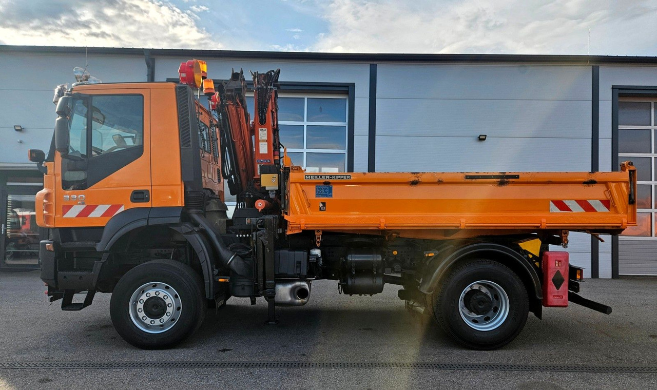 Iveco Trakker 190T33 4x4 Euro5 Kran Atlas Funk - Kipper vrachtwagen, Kraanwagen: afbeelding 2 Iveco Trakker 190T33 4x4 Euro5 Kran Atlas Funk - Kipper vrachtwagen, Kraanwagen: afbeelding 2