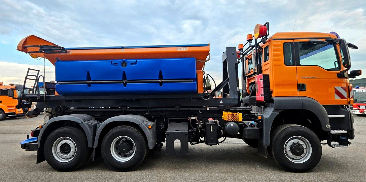 MAN TGS 28.360 6x4-4 BL EEV Winterdienst Streuer - Haakarmsysteem vrachtwagen: afbeelding 5 MAN TGS 28.360 6x4-4 BL EEV Winterdienst Streuer - Haakarmsysteem vrachtwagen: afbeelding 5