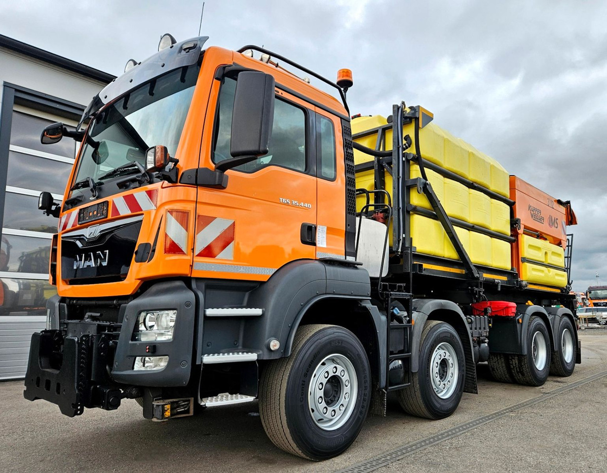 MAN TGS 35.440 8x4 BL Euro6 Winterdienst Streuer - Kipper vrachtwagen: afbeelding 1 MAN TGS 35.440 8x4 BL Euro6 Winterdienst Streuer - Kipper vrachtwagen: afbeelding 1