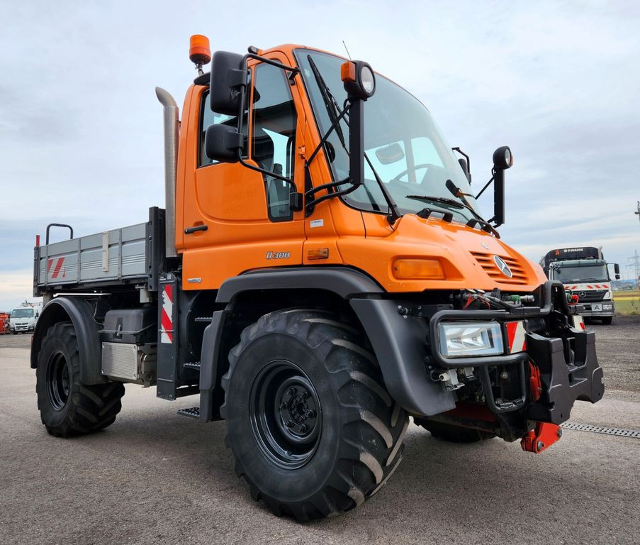Unimog U300 Agrar Euro5 Hydrostat Variopilot Unimog U300 Agrar Euro5 Hydrostat Variopilot - Kipper vrachtwagen: afbeelding 5 Unimog U300 Agrar Euro5 Hydrostat Variopilot Unimog U300 Agrar Euro5 Hydrostat Variopilot - Kipper vrachtwagen: afbeelding 5