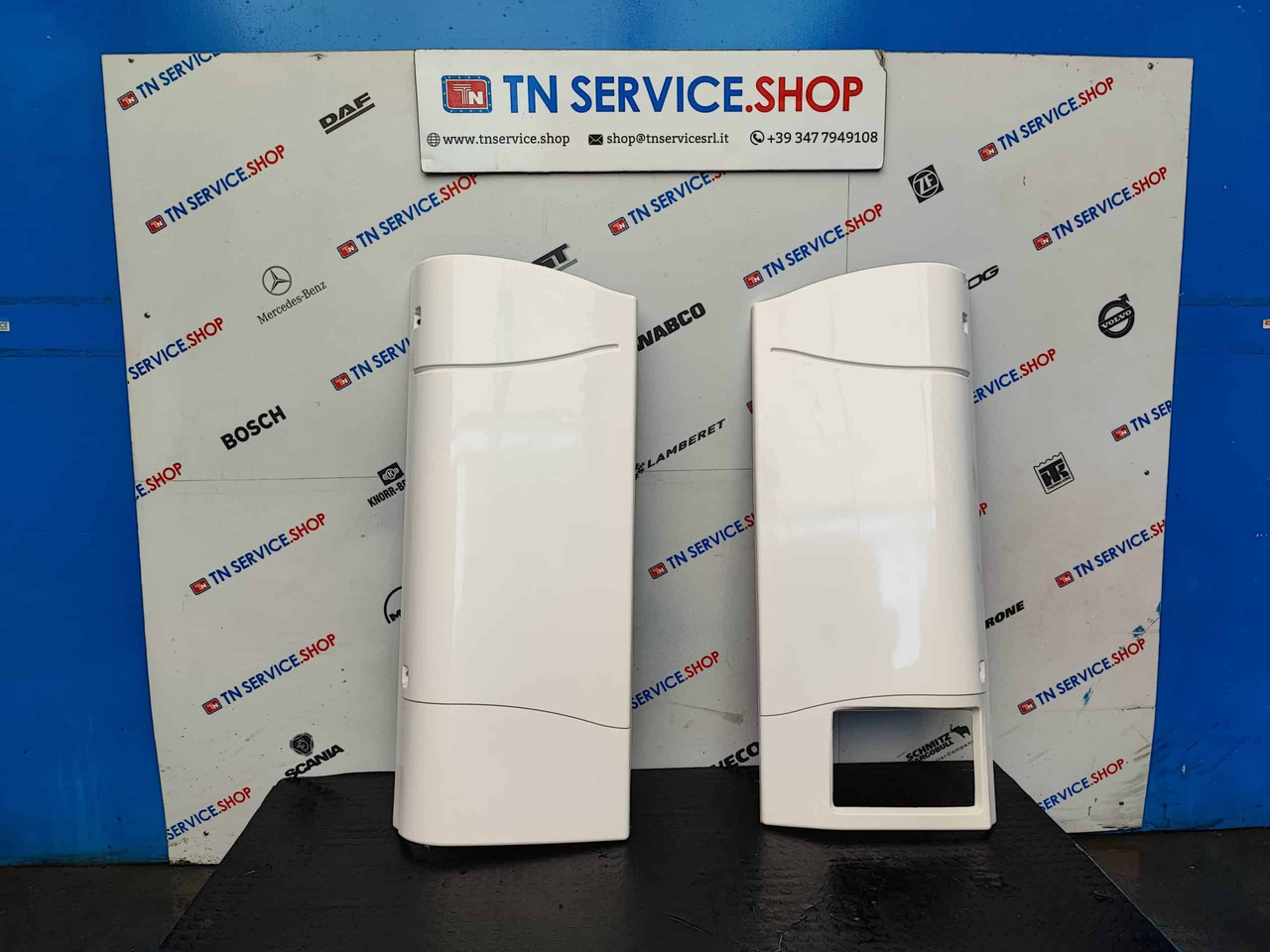 Porte motore frigo Carrier Vector 1550 nuove - Onderdelen voor Koelunit: afbeelding 1 Porte motore frigo Carrier Vector 1550 nuove - Onderdelen voor Koelunit: afbeelding 1