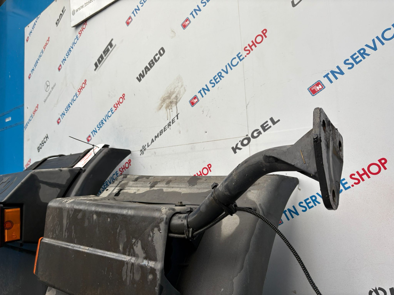 Paraurti posteriore Iveco - Bumper voor Vrachtwagen: afbeelding 4 Paraurti posteriore Iveco - Bumper voor Vrachtwagen: afbeelding 4