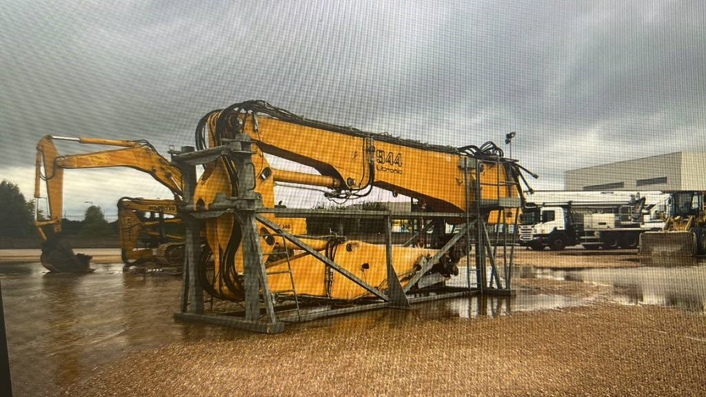 Liebherr R944B UH-HD 2 Arms - Sloop graafmachine: afbeelding 2 Liebherr R944B UH-HD 2 Arms - Sloop graafmachine: afbeelding 2