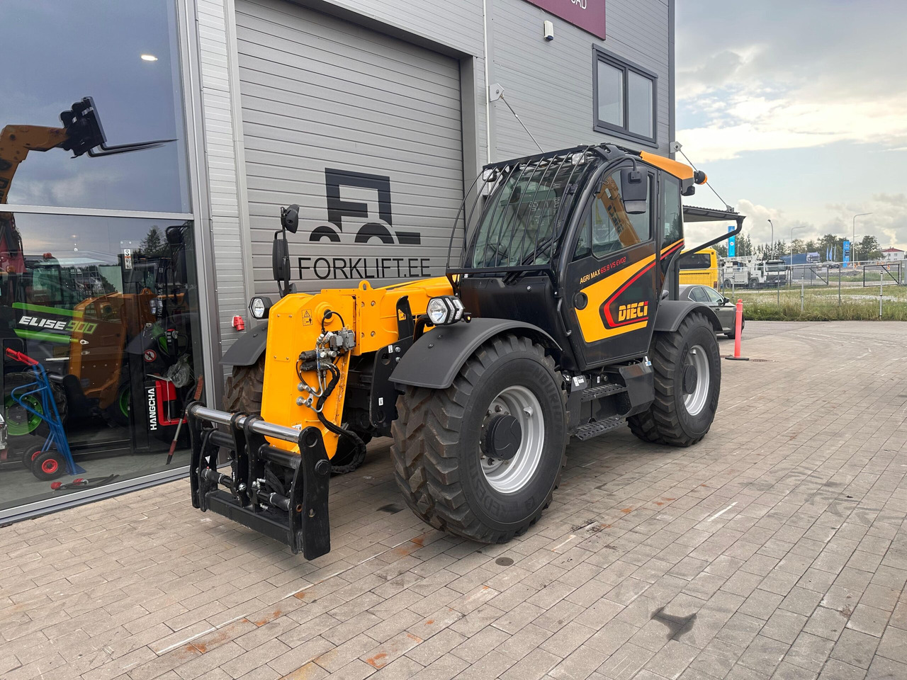 Dieci Agri Max 65.8 VS EVO2 GD - Verreiker: afbeelding 1 Dieci Agri Max 65.8 VS EVO2 GD - Verreiker: afbeelding 1
