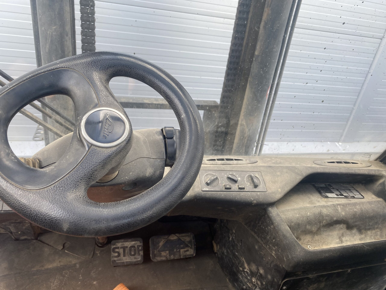 Linde H80D-02 | “AS IS” SALE - Diesel heftruck: afbeelding 5 Linde H80D-02 | “AS IS” SALE - Diesel heftruck: afbeelding 5