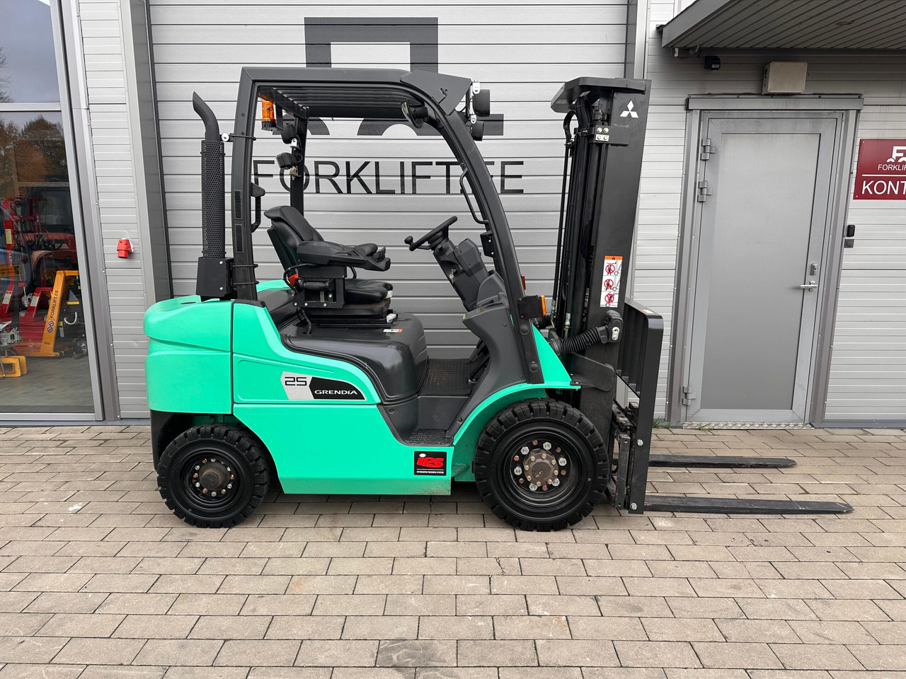 Mitsubishi FD25N3 - Diesel heftruck: afbeelding 5 Mitsubishi FD25N3 - Diesel heftruck: afbeelding 5