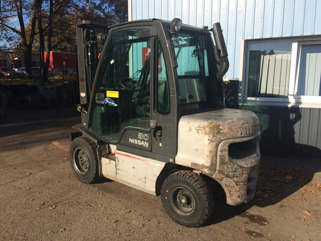NISSAN DX 30 - Diesel heftruck: afbeelding 2 NISSAN DX 30 - Diesel heftruck: afbeelding 2