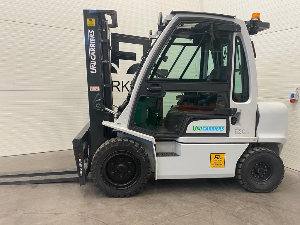 Unicarriers YG1D2A30Q - Diesel heftruck: afbeelding 2 Unicarriers YG1D2A30Q - Diesel heftruck: afbeelding 2