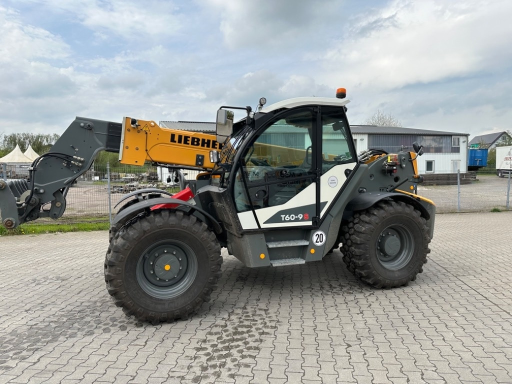 Claas. Liebherr 960. 9.60 - Verreiker: afbeelding 1 Claas. Liebherr 960. 9.60 - Verreiker: afbeelding 1